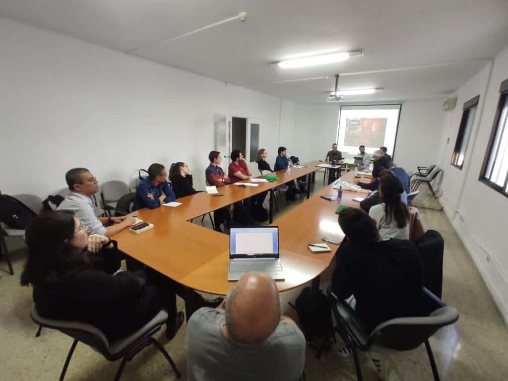 Fotografía de los participantes del seminario